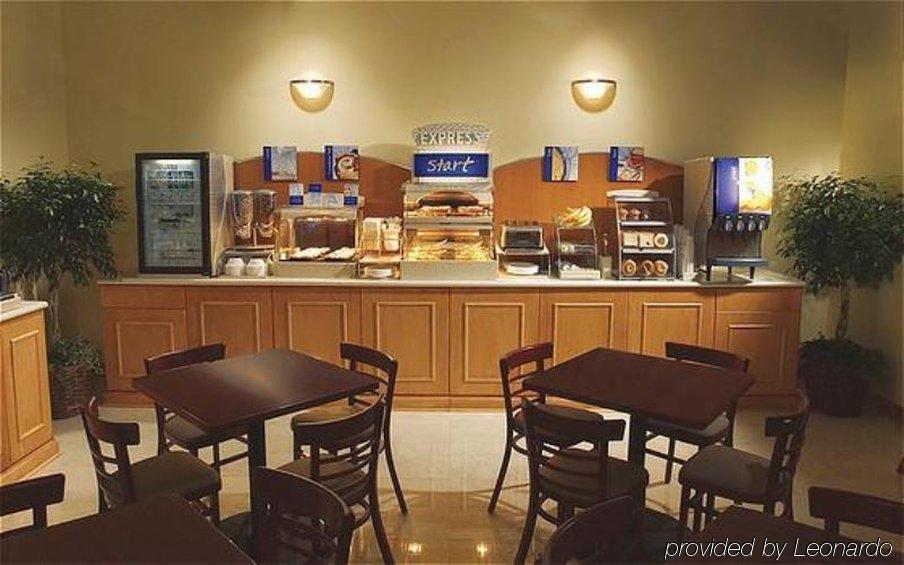 安德森智选假日套房酒店 餐厅 照片